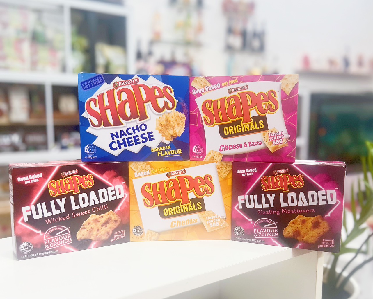 Bánh quy nướng Arnott's SHAPES baked biscuit nhiều hương vị