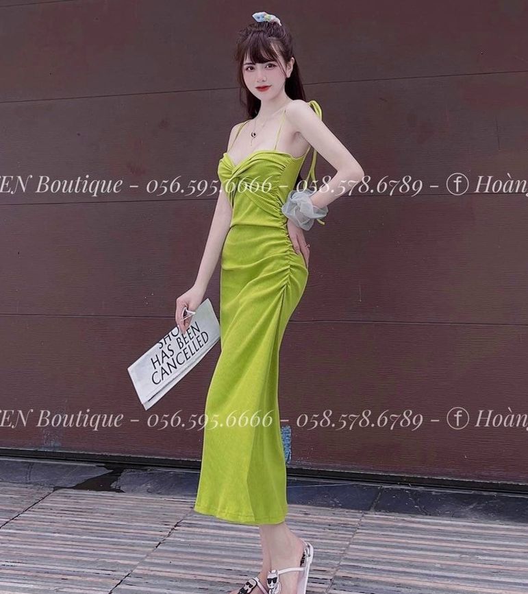 Đầm thun co giãn 4 chiều rút dây 2 bên cup ngực cực kì sang chảnh.
