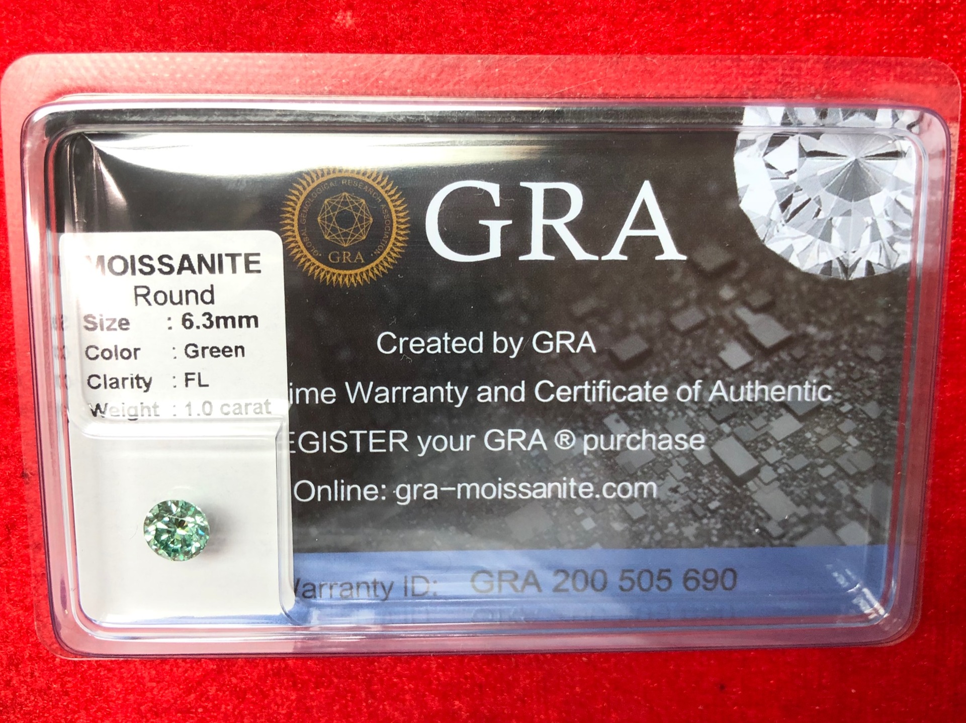 SIZE 6LY3 XANH LÁ ( XANH DẦU GIÓ ) - Kim cương nhân tạo Moissanite nước D-FL . Kiểm định quốc tế GRA. ĐẸP TUYỆT VỜI