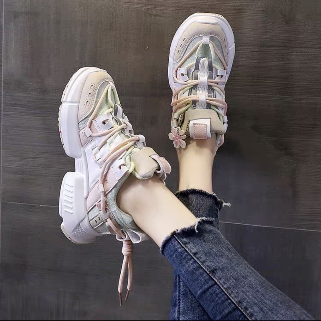 (2 màu)Giầy Nữ Thể Thao Seaker Sứ Hoa Anh Đào Thời Trang Trẻ Trung(Grab Store)