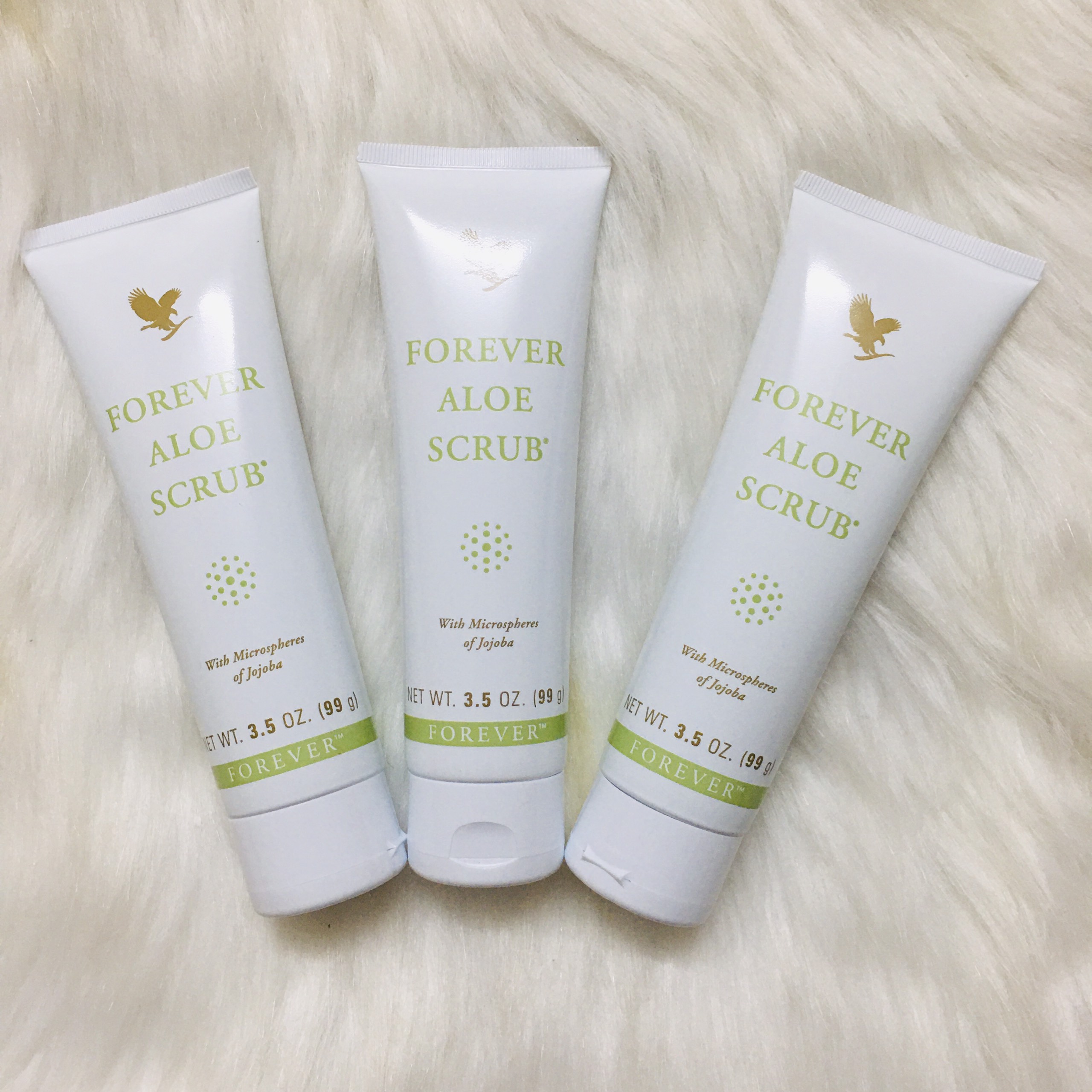 Sữa rửa mặt tẩy tế bào chết forever aloe scrub238flp