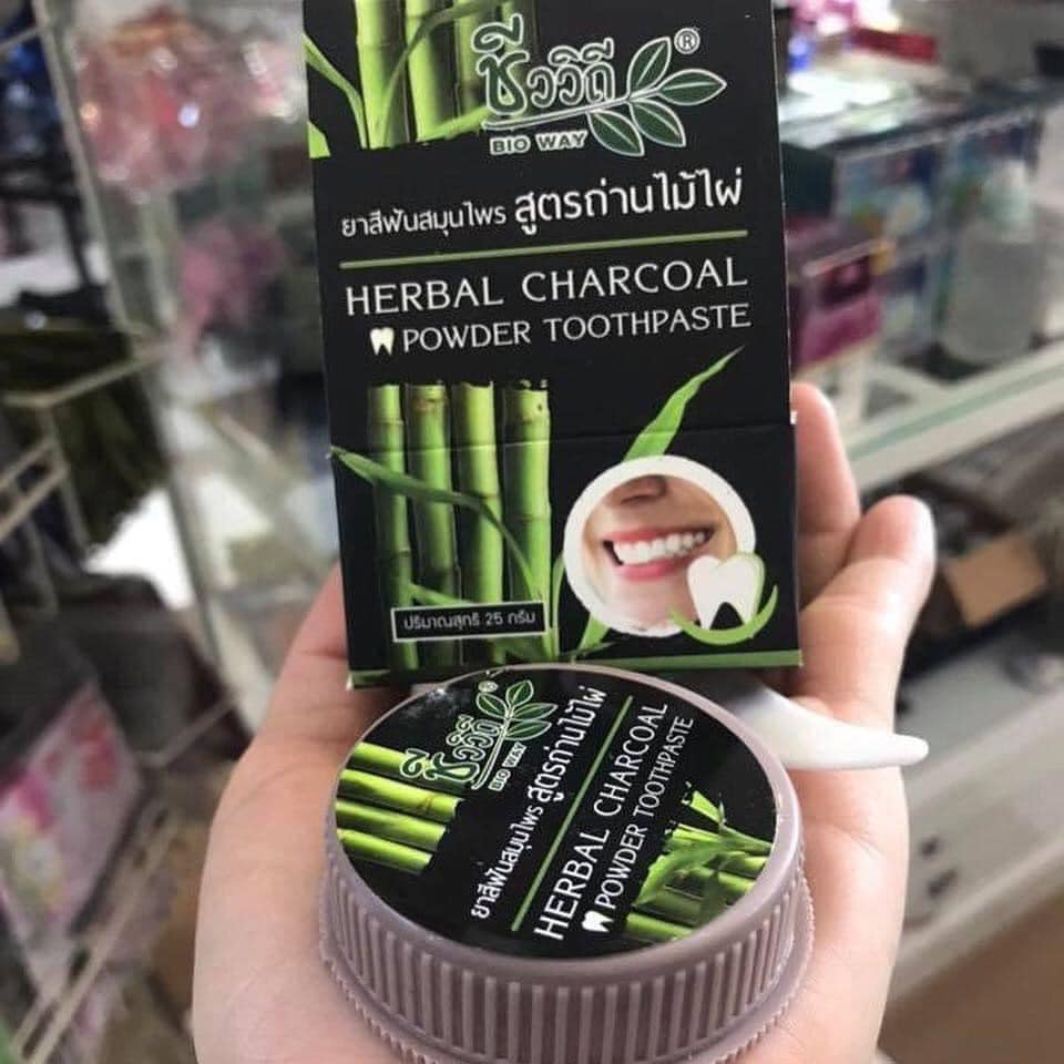 Bột than tre trắng răng HERBAL CHARCOAL Thái Lan