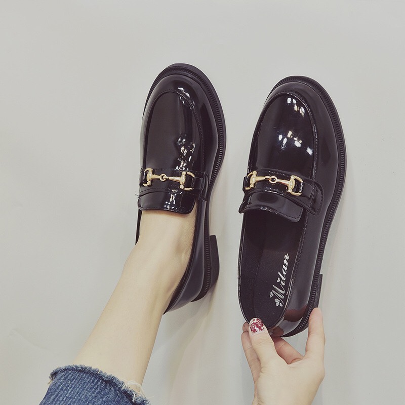 Giày đốc nữ cổ thấp thời trang Hàn Quốc phối quai xích chất da bóng cực hót của năm