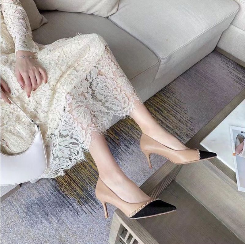[HCM][ BH 1 NĂM ] - Giày cao gót nữ OSSO 6cm màu trắng nude nâu mũi nhọn phối da lộn quai xích mảnh 152294 công sở sang trọng thời trang hàng QC cao cấp