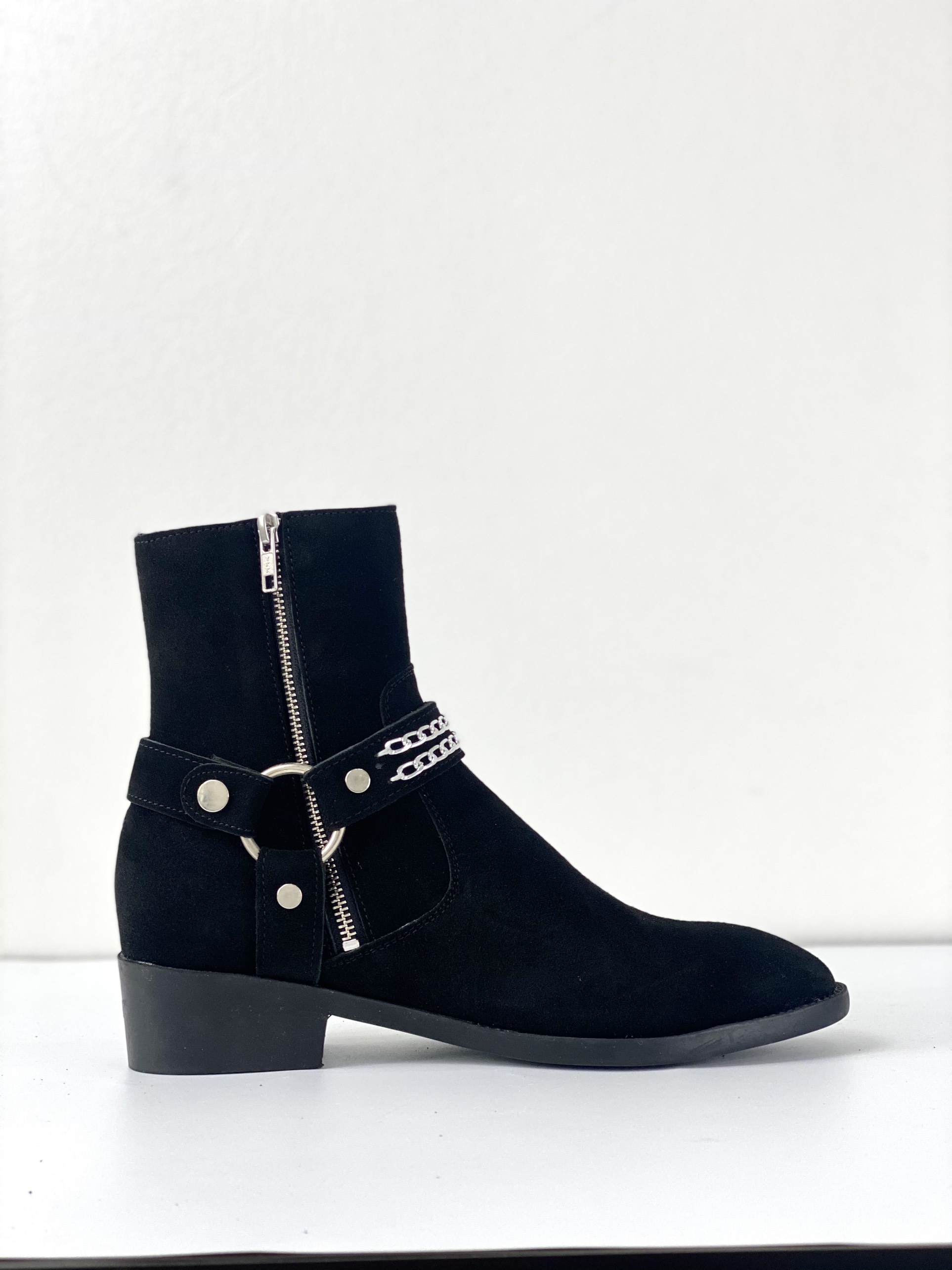 [2 Màu] Harness boots da lộn quai xichs