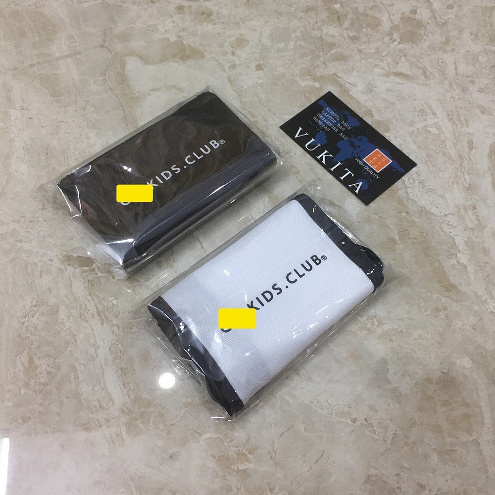 [HCM]Ví ngắn vải Colkids có dây dài đeo cổ