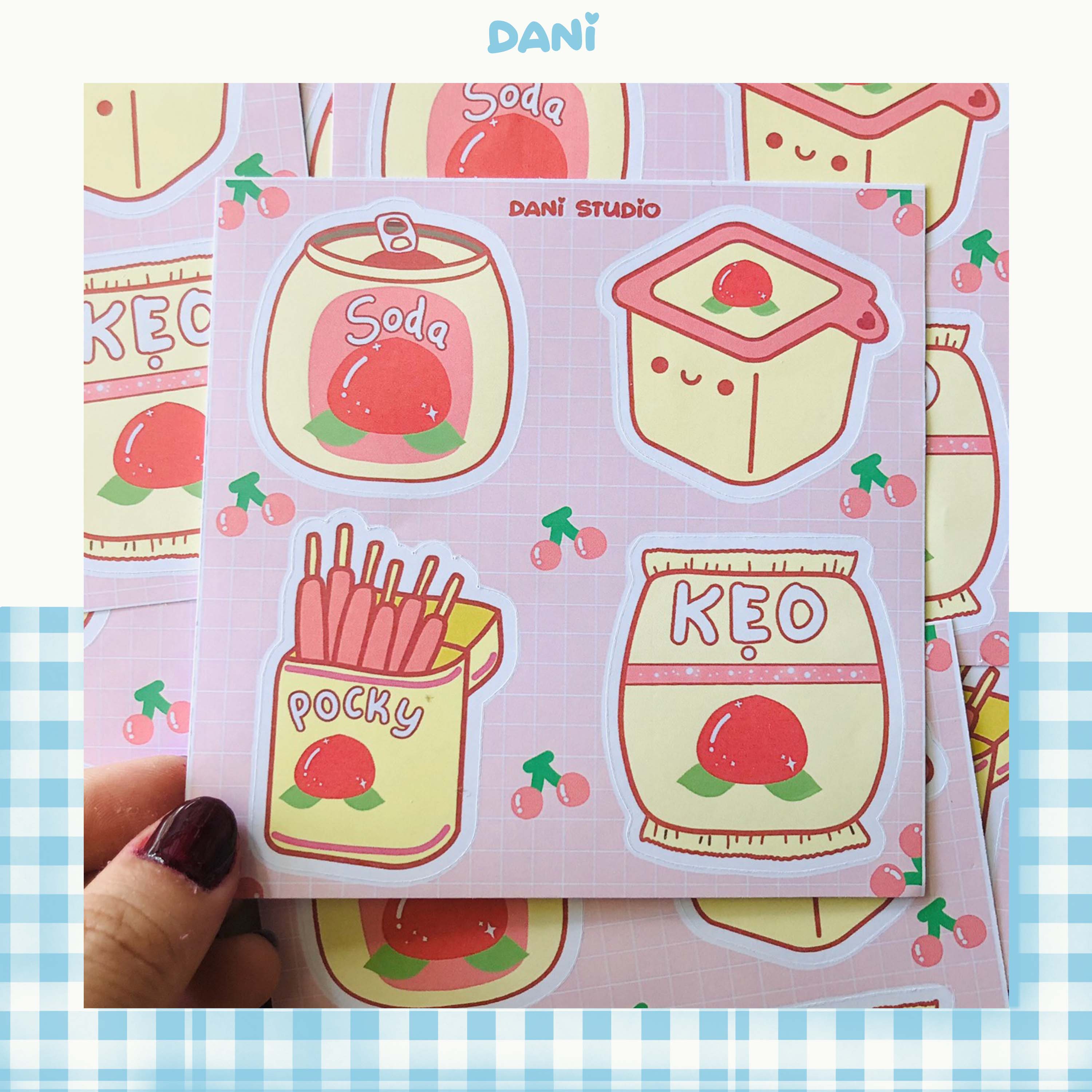 Sticker đồ ăn vị đào dễ thương: Những sticker với hương vị đào dễ thương sẽ khiến bạn cảm thấy ngọt ngào và xúc động. Hãy xem hình ảnh và chiêm ngưỡng những thiết kế tuyệt đẹp này.