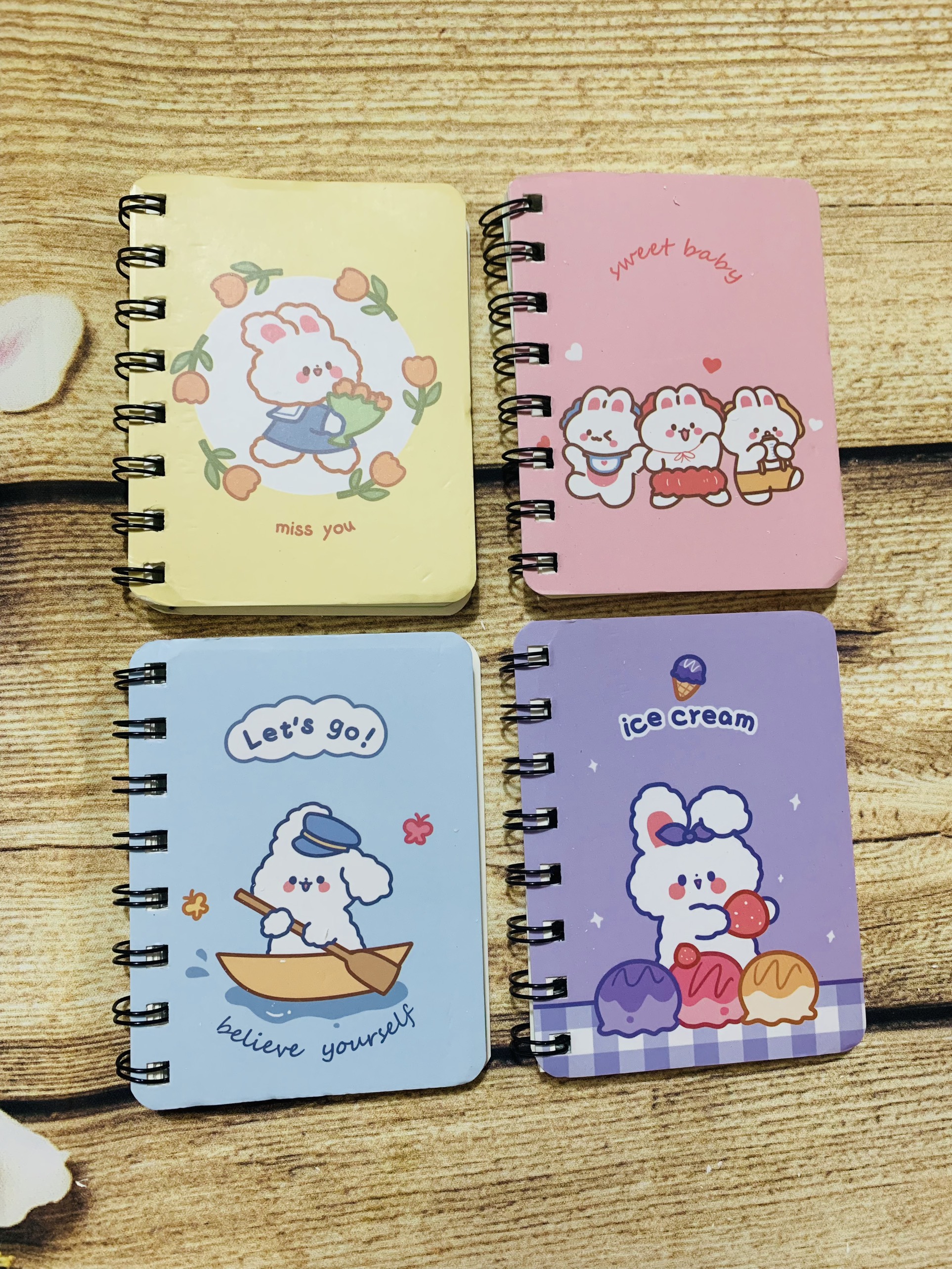 Sổ tay ghi chép mini lò xo A7 Thỏ Trắng 80 trang ko dòng kẻ ngang SakuraShop
