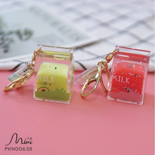 Móc khoá hình hộp sữa treo balo túi xách màu trắng dễ thương và cute