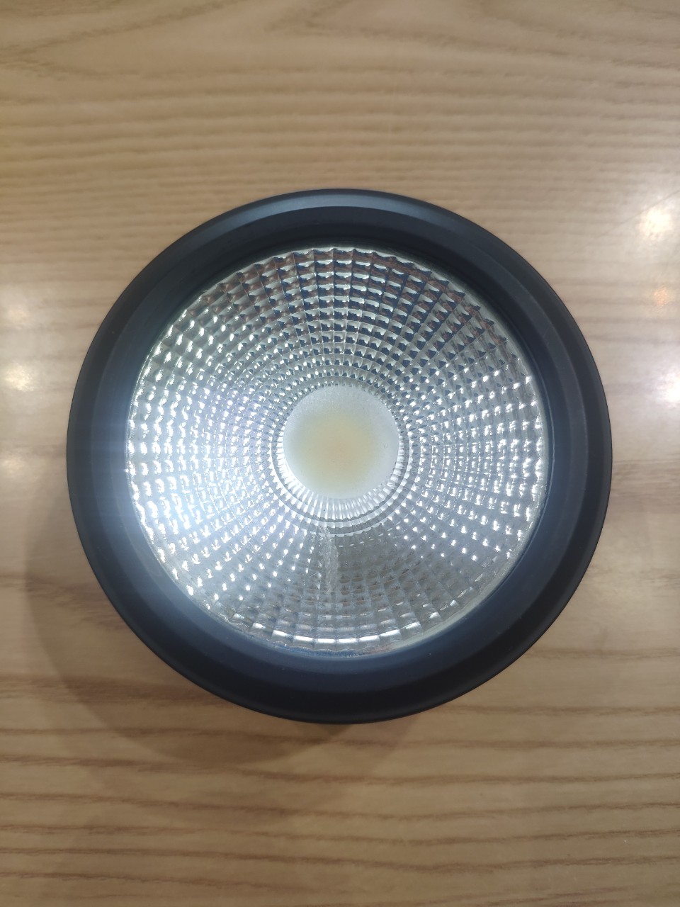 Đèn rọi ống bơ LED COB công suất  7w, 12w  3 màu 3 chế độ, ốp nổi trần bê tông , thạch cao , tiết kiệm điện