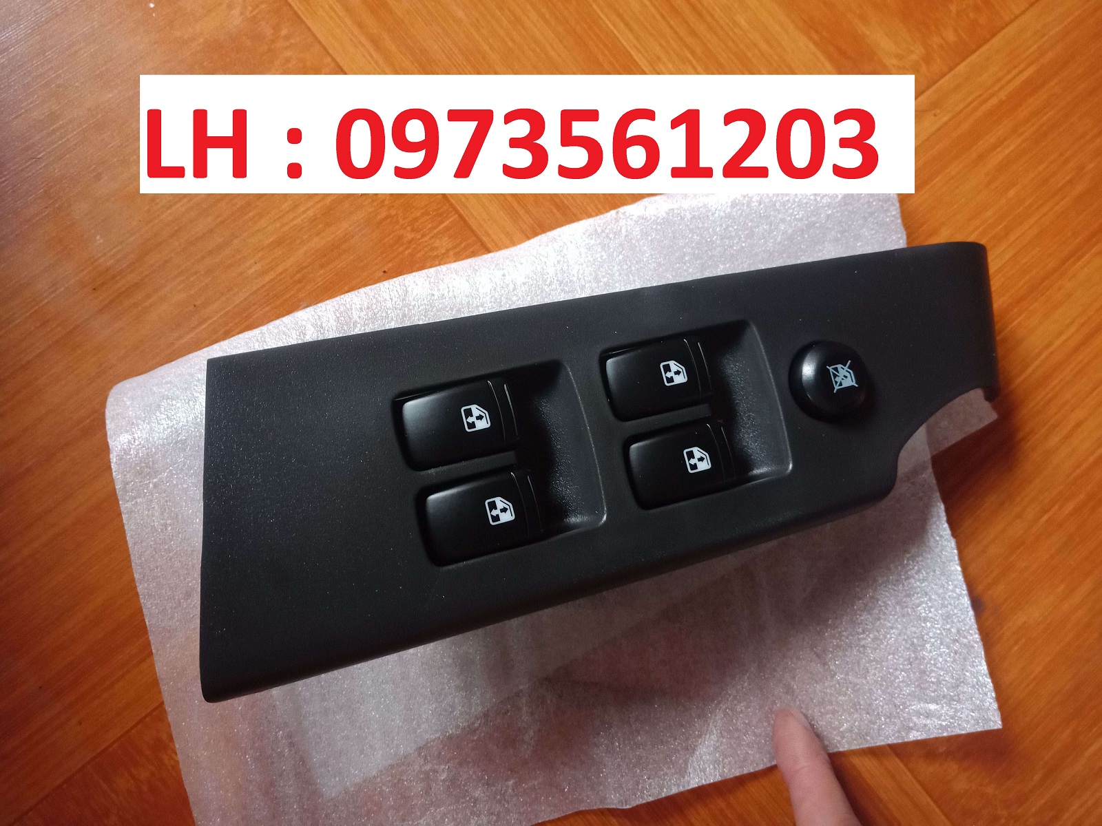 Công tắc tổng lên xuống kính Gentra, công tắc lên kính Gentra -tặng vòng xoay hương hoa