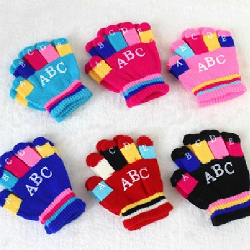 Bao tay len trẻ em ABC