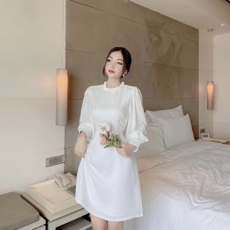 Đầm trắng cổ tròn, tay dài ms119