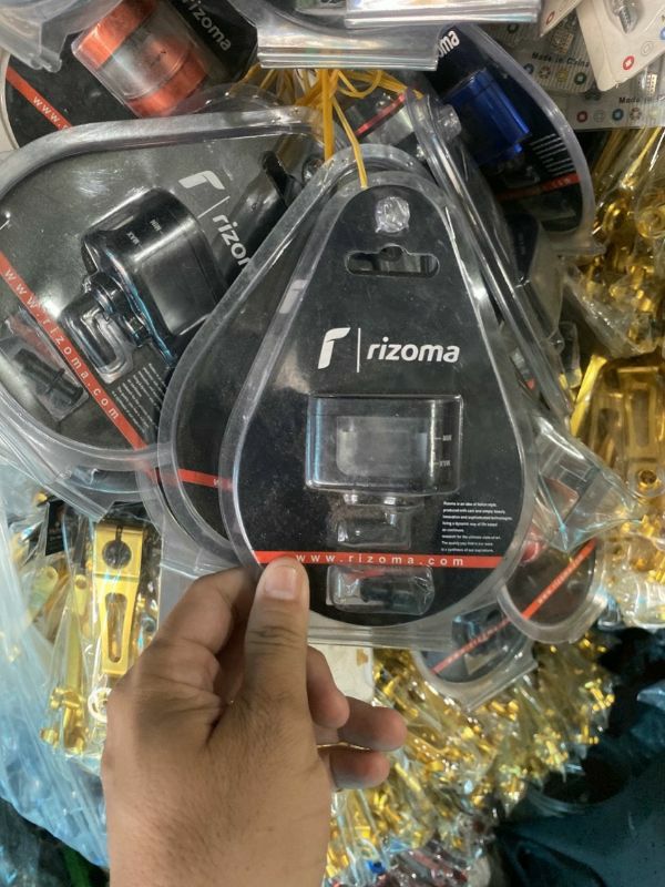 [HCM]bình dầu giọt nước gắn mọi loại xe thắng dĩa sau