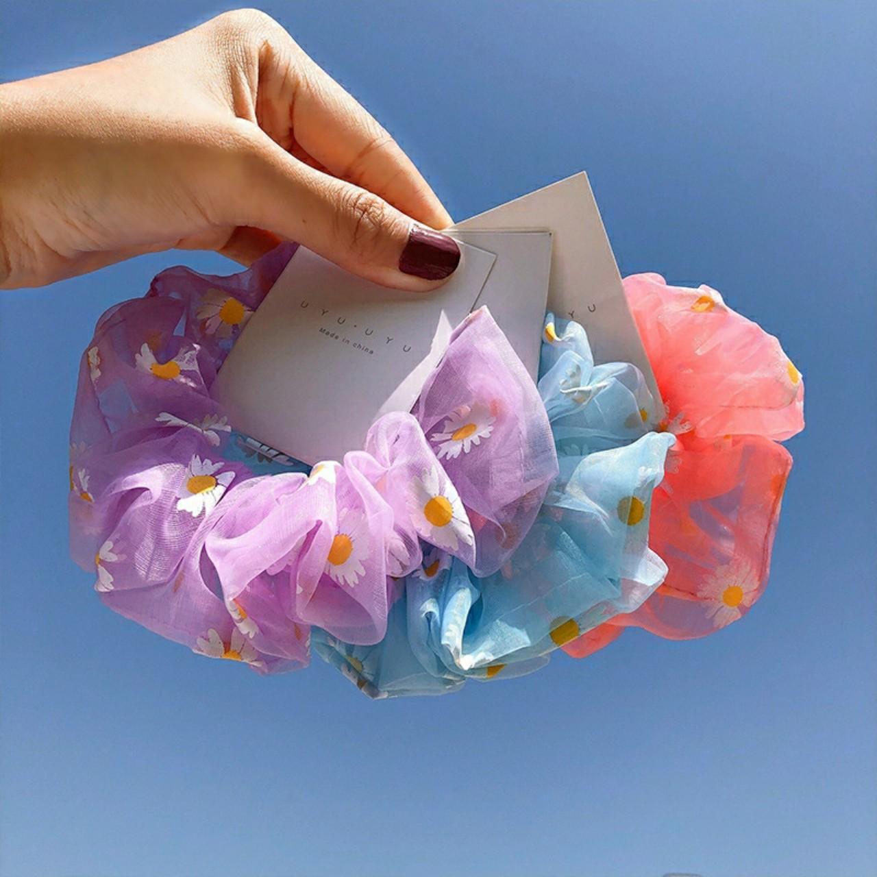 CỘT TÓC  SCRUNCHIE  HOA CÚC KÈM TÚI - COMBO 3