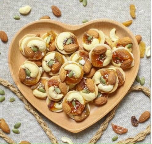 Bánh Đồng Tiền Mix Hạt, Giàu Dinh Dưỡng: Hạt Điều, Hạnh Nhân, Nho khô, mè, mạch nha..bánh mix hạt, hạt điều