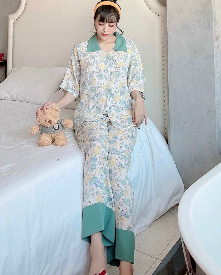Bộ pijama cánh dơi , lụa mango , size l ''40kg-65kg'' , quần dài , có túi sâu .