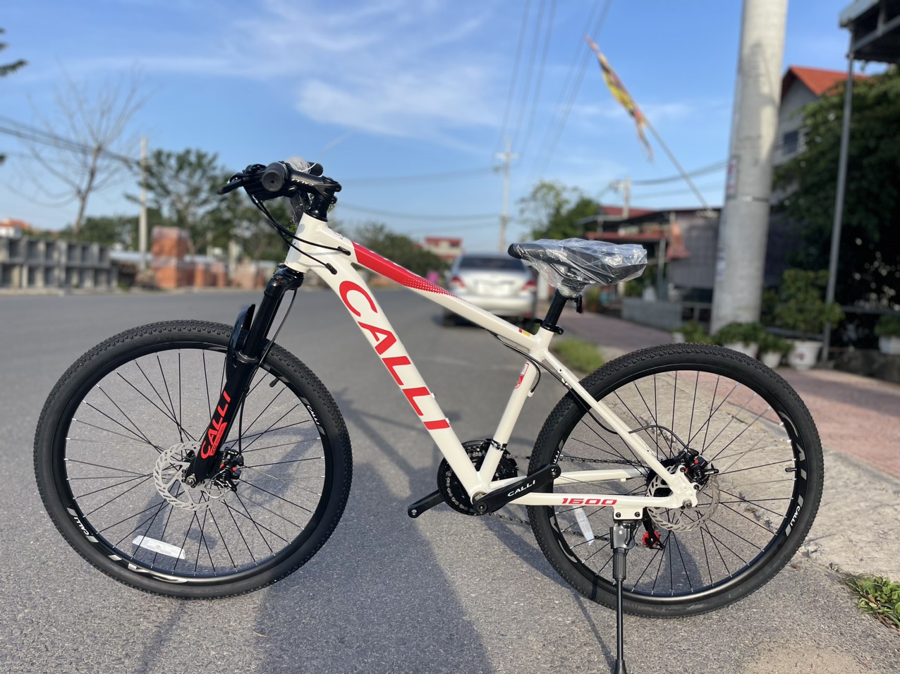 Xe Đạp Thể Thao- Xe Địa Hình CALLI 1600 size 26Inch- (Tặng combo 04 phụ kiện và dụng cụ lắp xe)