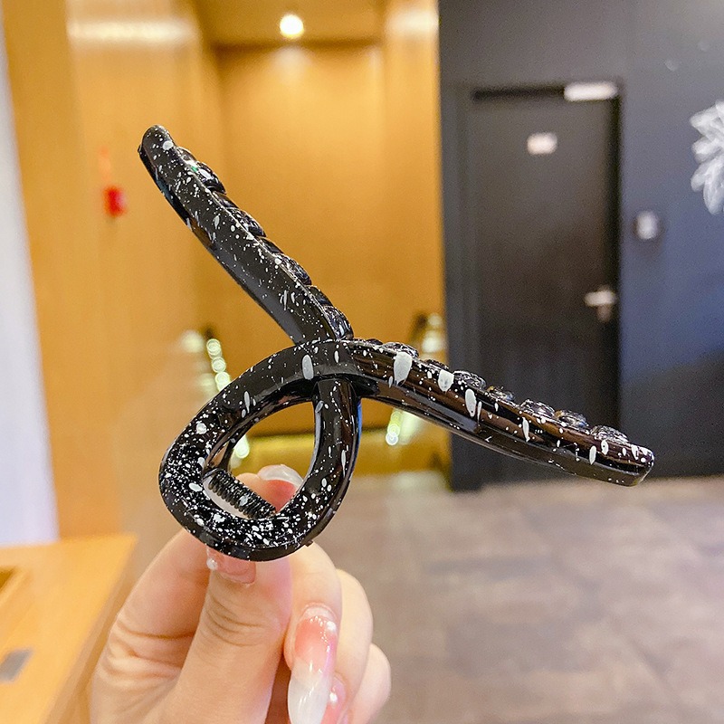 Kẹp tóc nữ Hàn Quốc cute WELLFIT KT010 kẹp càng cua bò sữa bằng nhựa cứng nhiều hình dáng kiểu hiện đại