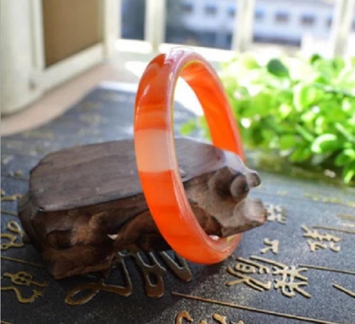 [HCM]Vòng tay nữ trang đá quý Ngọc Bích Đỏ Nguyên Khối TỰ NHIÊN MlZ178 size 58-62