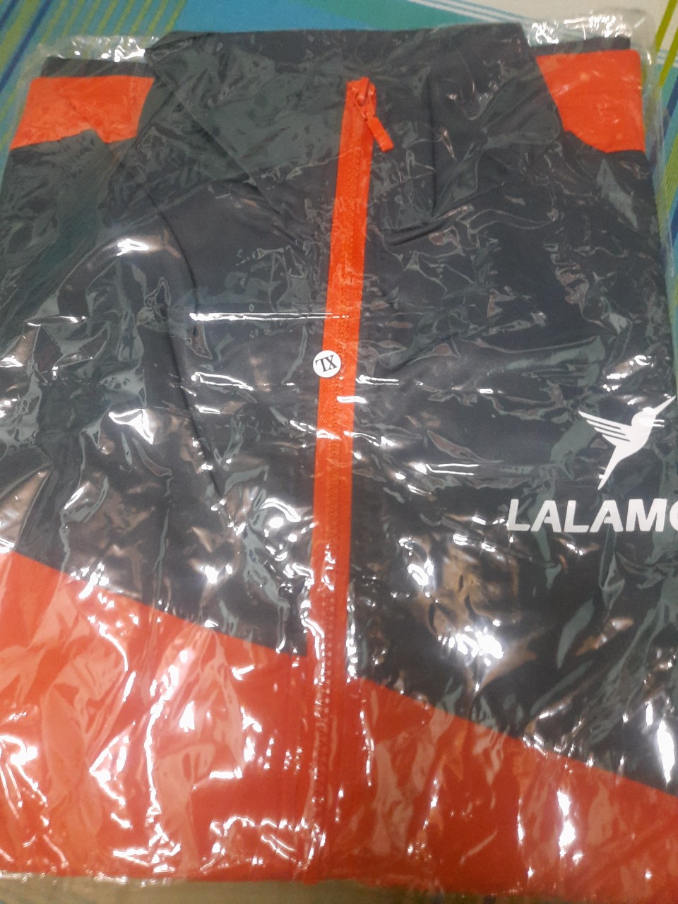 Áo gile lalamove size L dưới 80kg mặc ok