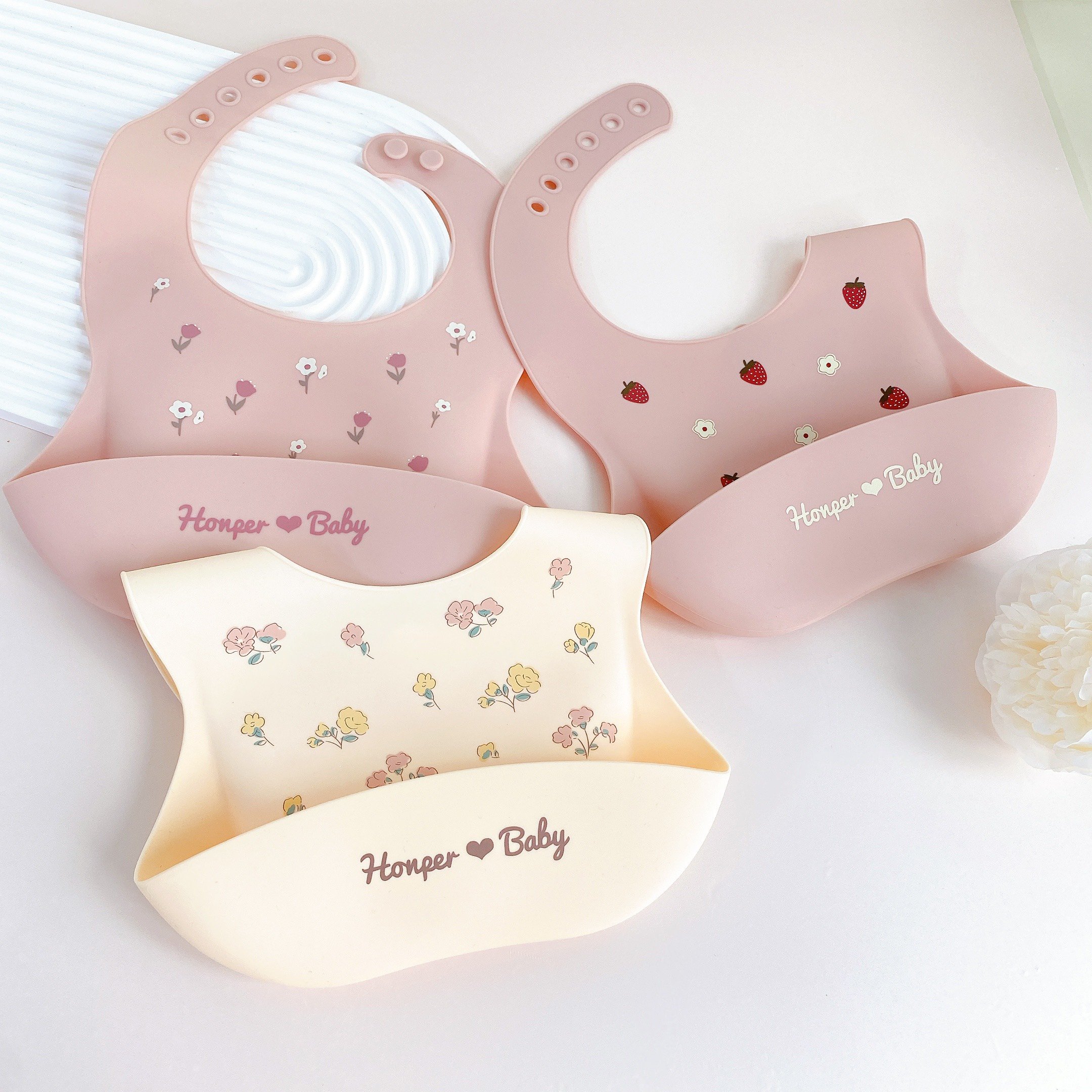 Yếm ăn dặm yếm silicone có máng hứng thức ăn Honper cho bé màu ngẫu nhiên Keroshop