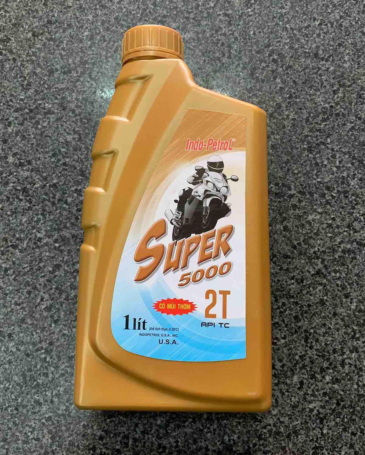 Dầu nhớt thơm pha xăng 2 thì INDO PETRO SUPER 5000 2T( pha xăng có mùi thơm cho động cơ xe máy 2 kì)
