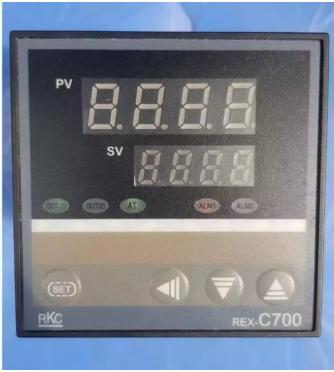 Bộ điều khiển nhiệt độ ( đồng hồ nhiệt độ ) RKC C700 mặt 72x72 75x75