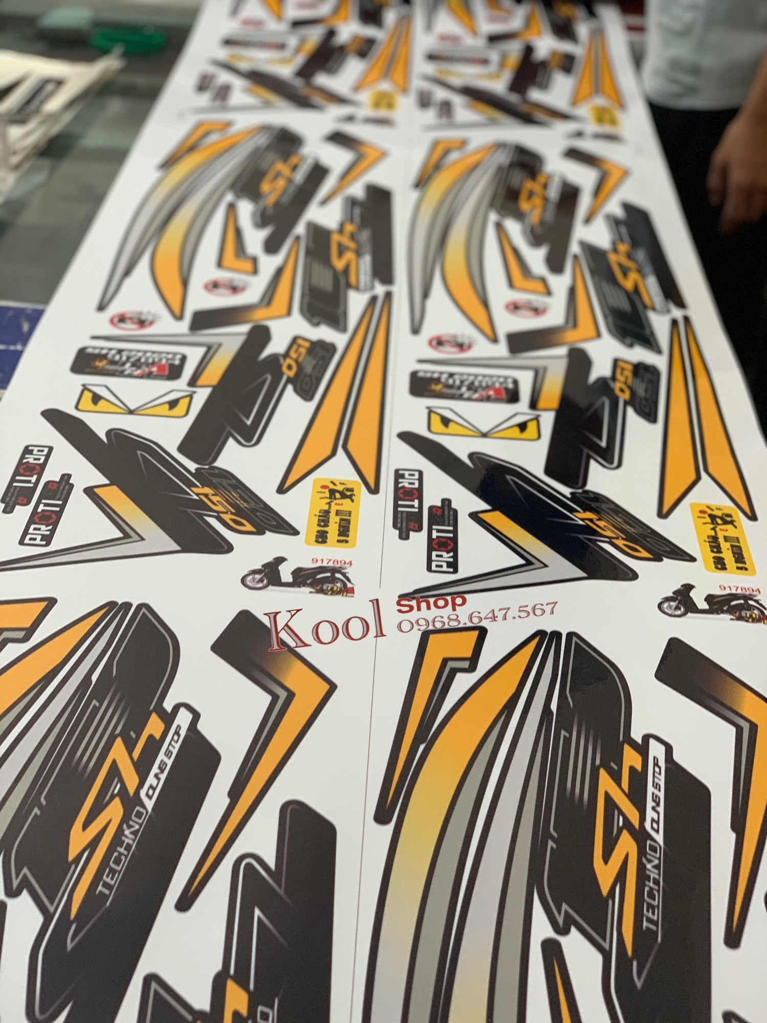 Tem SH 2020 Mã 917894 Phong Cách Spost Mới