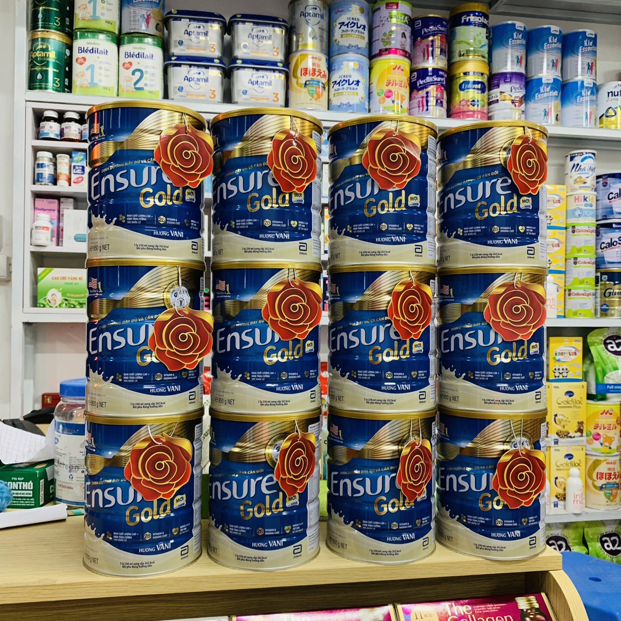 Sữa bột Ensure Gold Abbott hương vani 850g date t4/2024
