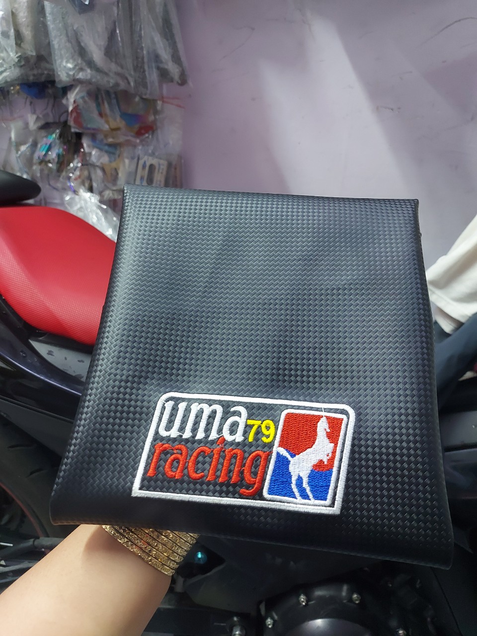 Da yên noi-rcb-uma racing carbon