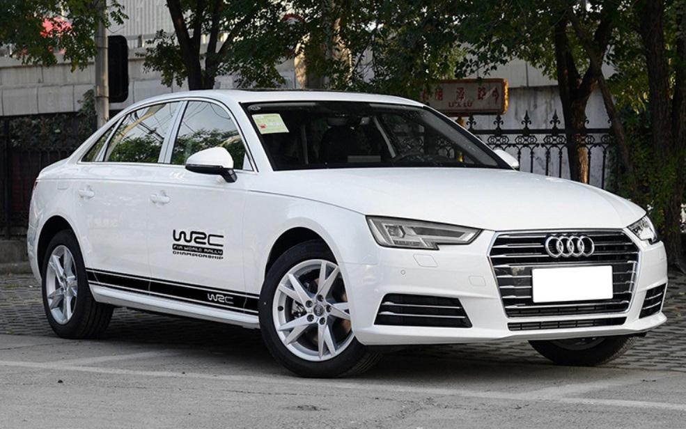 Tem xe ô tô phong cách thể thao TX03