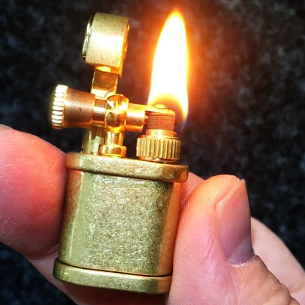 Bật lửa độc đáo cá heo dofin 703 sài xăng đá bấc , chất liệu đồng nguyên bản , phong cách cổ điển.