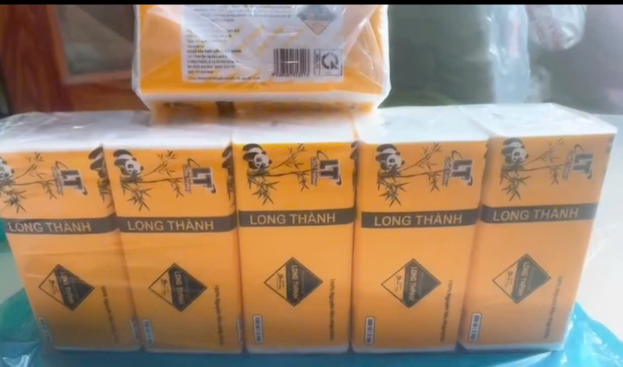 Long Thanh Yellow Bear Tissue Paper, 350 Sheets, 3 Layers. Available in 1 Pack, 3 Packs, 5 Packs, 2 Packs of 10 Packs.