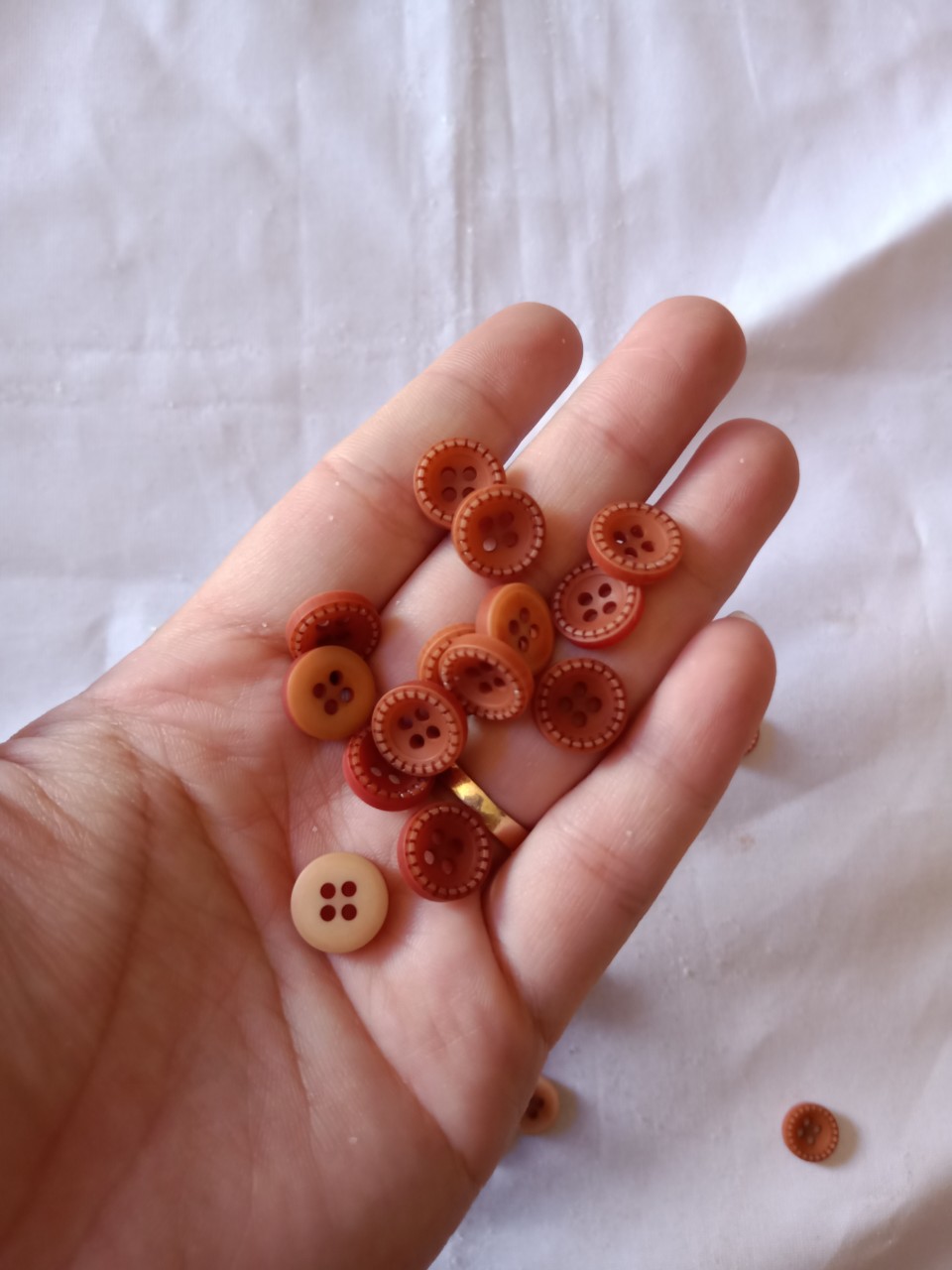 100 nút nhựa 13 Mm màu cam đất Nút Nhựa Áo May Nút Trang Trí Quần Áo