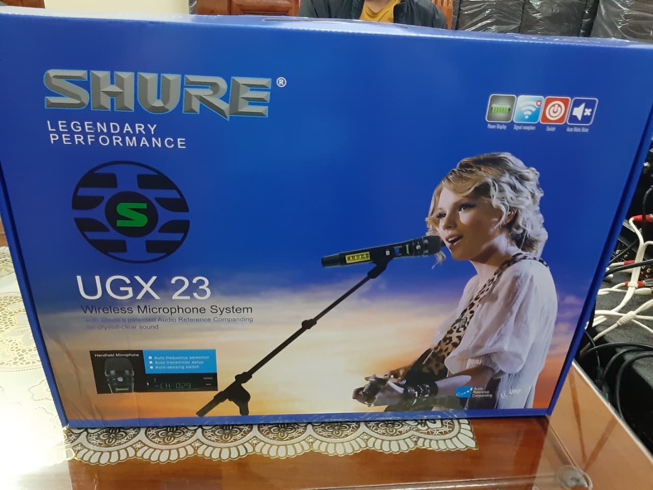 MICRO KARAOKE SHURE UGX 23 HÀNG LOẠI 1 , MAIL ĐỎ , CỦ MIC TÍM , ĐÈN LED XANH HÀNG MẪU MỚI NĂM 2020
