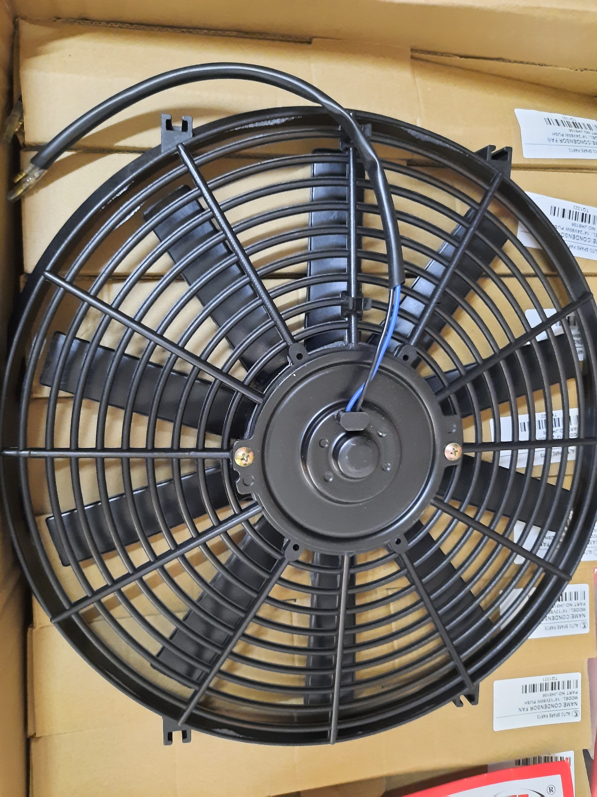 Quạt dàn nóng tản nhiệt ô tô 12 inch, công suất 80W, chạy điện 12v & 24v, cánh thẳng