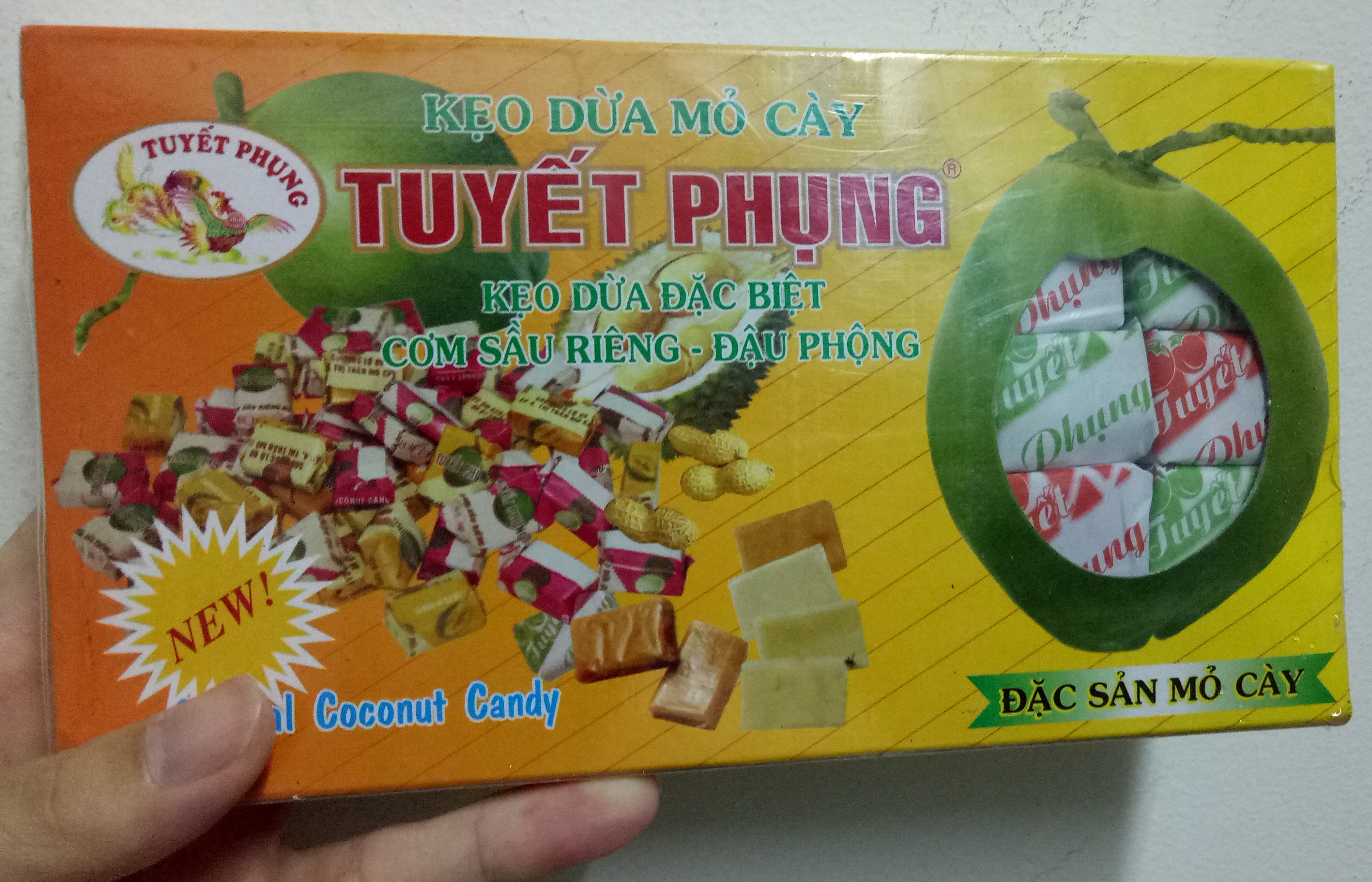 Kẹo dừa đặt biệt cơm sầu riêng đậu phộng - 500gram - Kẹo dừa Mỏ Cày - Đặc sản Bến Tre.