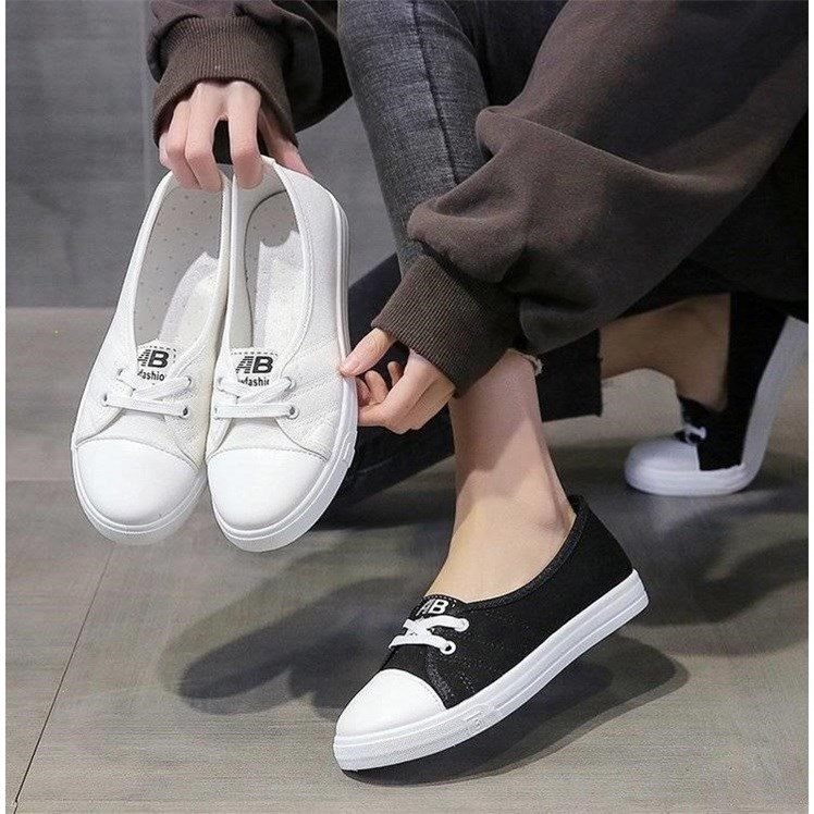 Giày nữ, giày slip-on nữ AB đế bệt cực xinh. Chất liệu mềm, đi êm chân. Phong cách thể thao, năng động