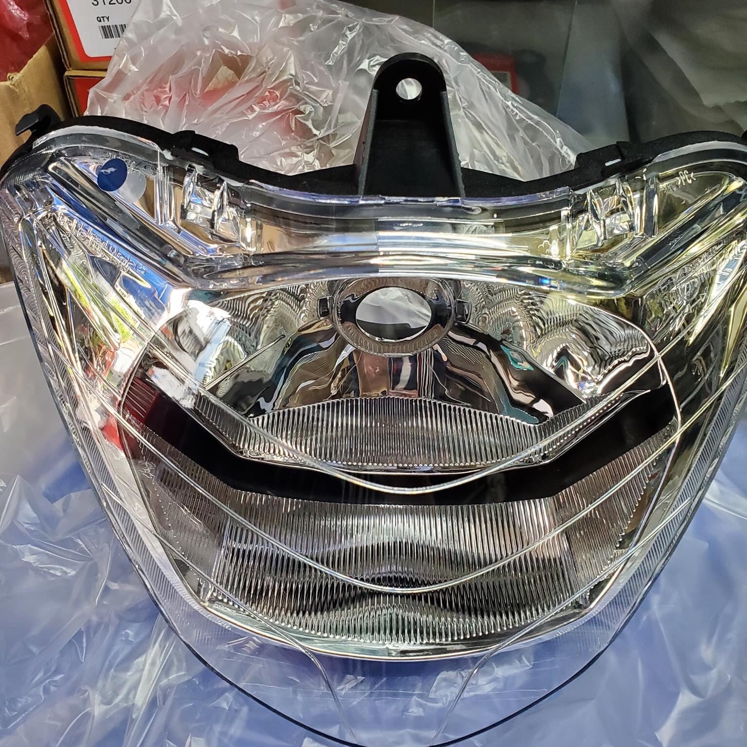 [HCM]Cụm đèn pha zin nhập Sh ý đời 2009-2012