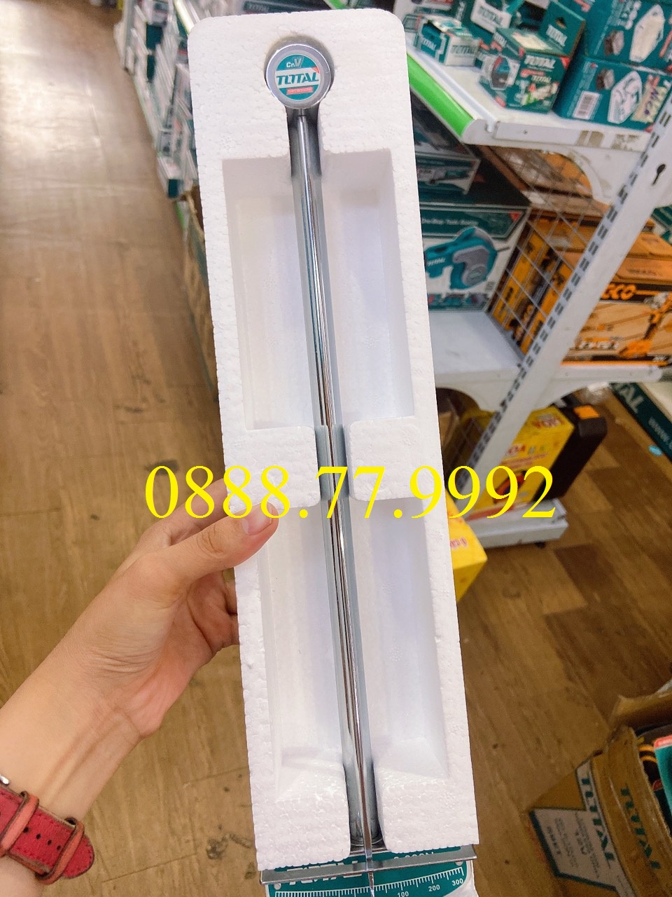 Cần siết lực 1/2" total thptw300n2