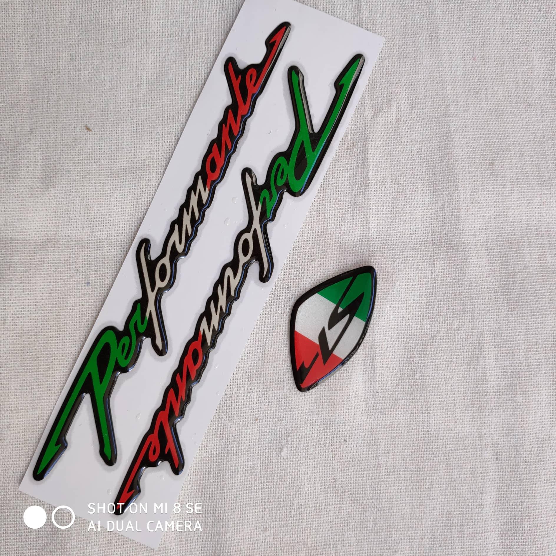 Combo Tem logo nổi SH (ITALIA) và chữ nổi PERFORMANTE (ITALIA) cho dòng xe SH thời thượng