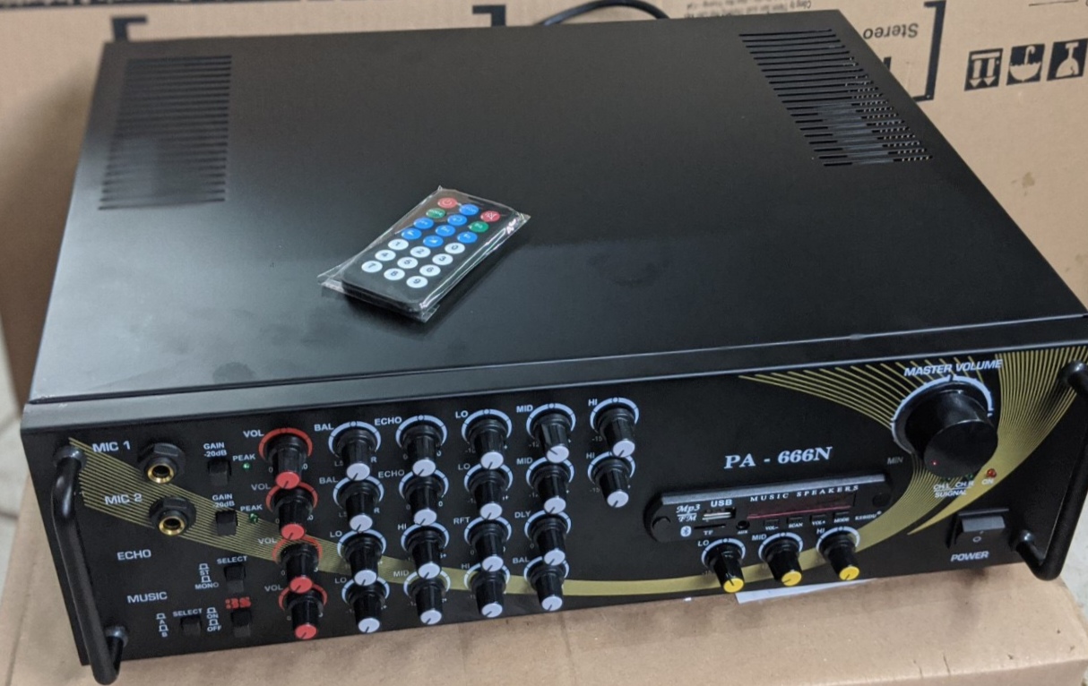 Amply PA 666N 12 sò to, mới 100%, bảo hành 12 tháng, công suất lớn có Bluetooth, đọc thẻ nhớ, cắm USBAmply PA 666N mới là dòng thiết bị âm thanh 12 sò Công suất lớn đang được ưa chuộng và tin dùng nhất Việt nam hiện nay.