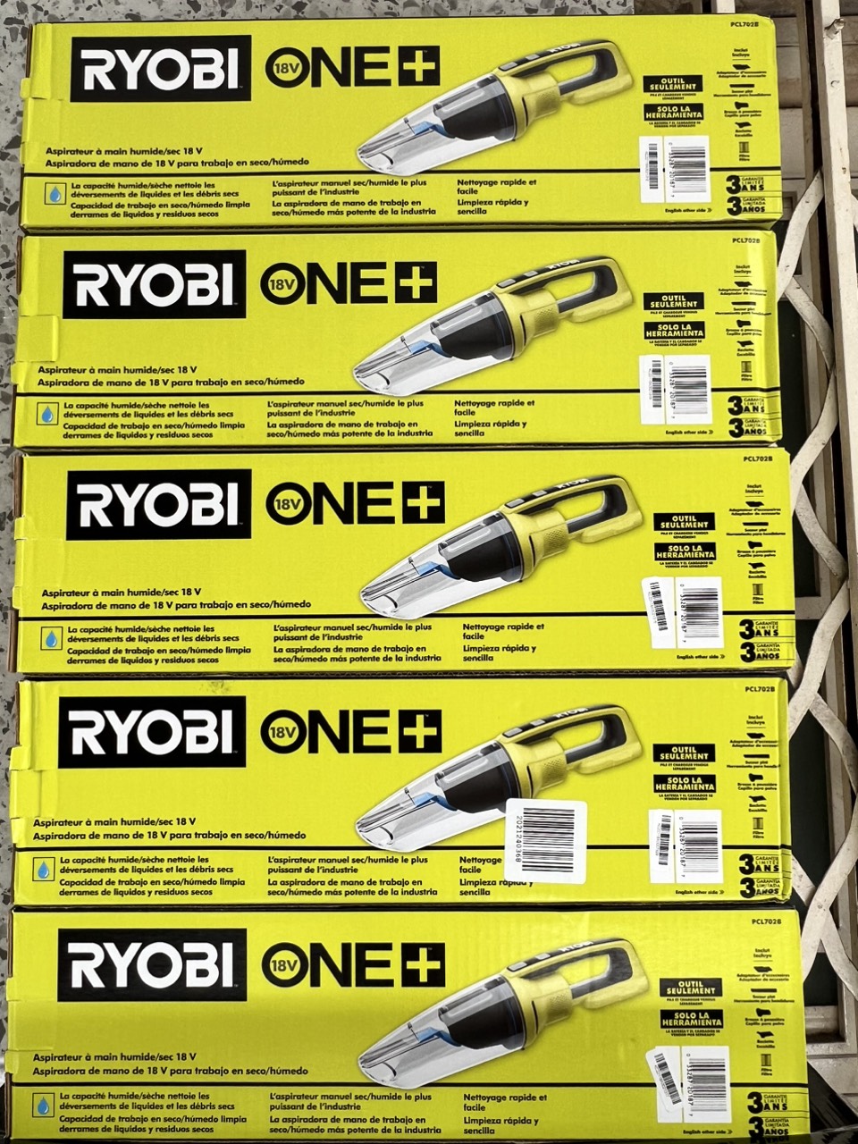 Máy hút bụi ryobi pcl702b