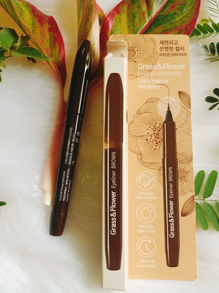 [HCM]Bút Dạ Kẻ Mắt Grass & Flower  Hàn Quốc Không Lem- Lâu Trôi Màu Đen