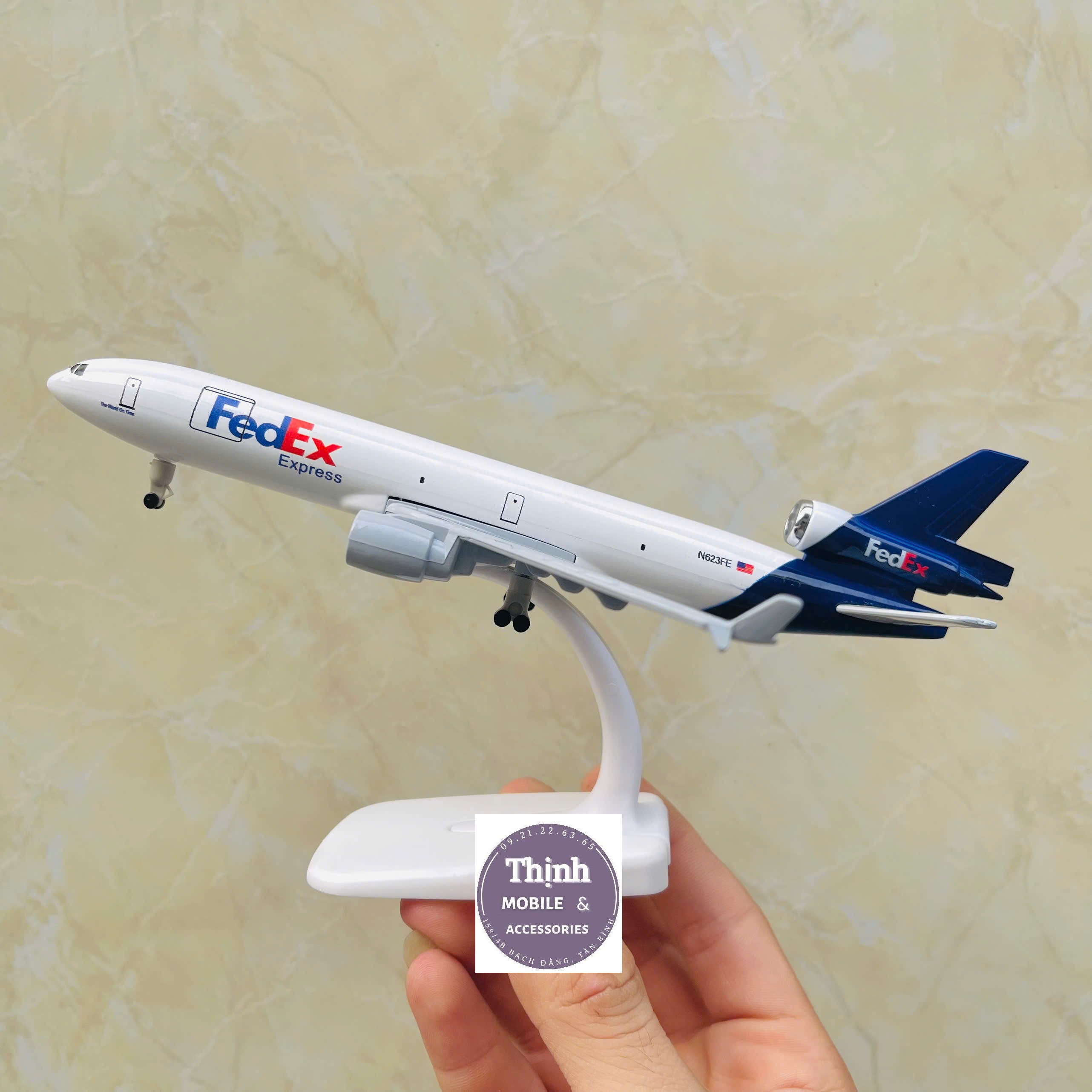 MÔ HÌNH MÁY BAY MACDONNELL MD-11 HÃNG HÀNG KHÔNG FEDEX ( FULL BOX )