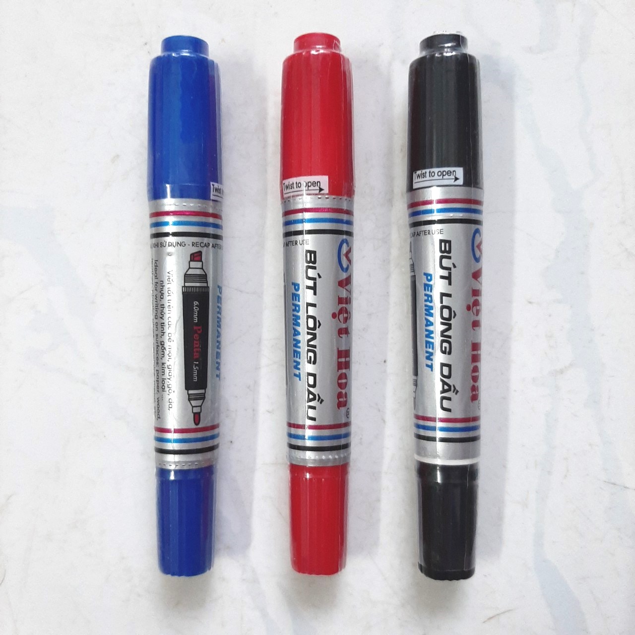 01 cây bút lông dầu 2 đầu việt hoa - xanh/đỏ/đen