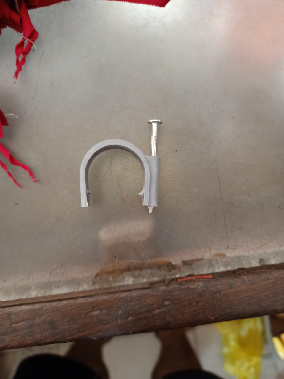 5 - 10 cái đinh móc ống nhựa pvc 21, 27, 34