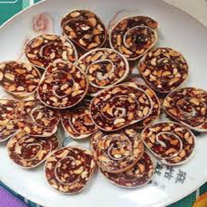 kẹo chuối đậu phộng cuộn bánh tráng đặc sản bến tre 500g