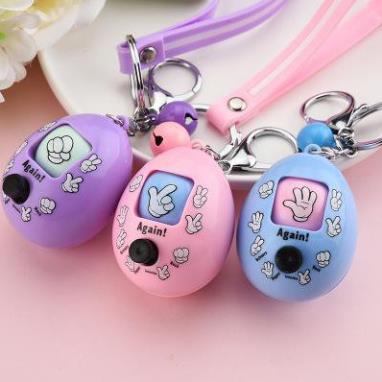 Móc khóa oẳn tù tì kéo búa bao nút xoay ngẫu nhiên